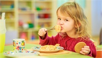 С 1 февраля, детей в детских садах столицы будут кормить по единому меню