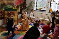 Cauți o grădiniță în care copilul să se simtă bine, să învețe și să se dezvolte armonios?